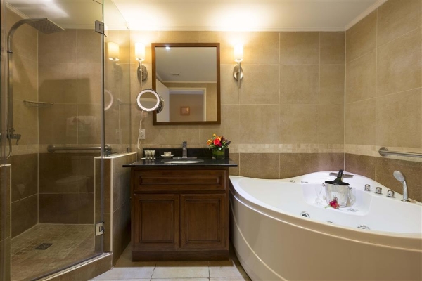 DIVI ARUBA PHOENIX HOTEL